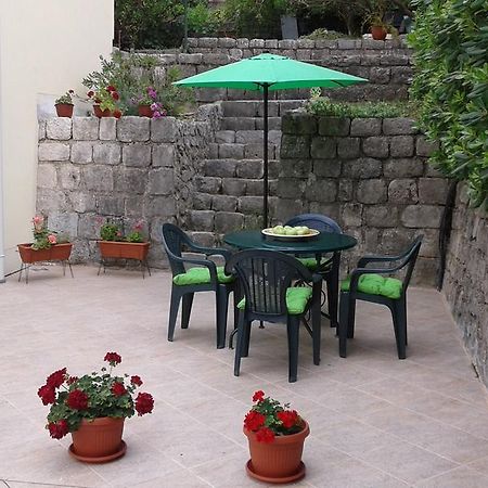 Apartment Adela Kotor Exteriör bild