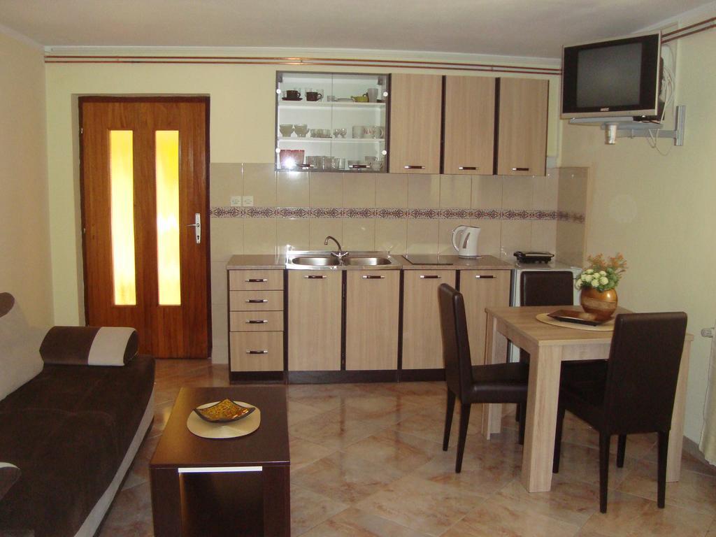Apartment Adela Kotor Exteriör bild
