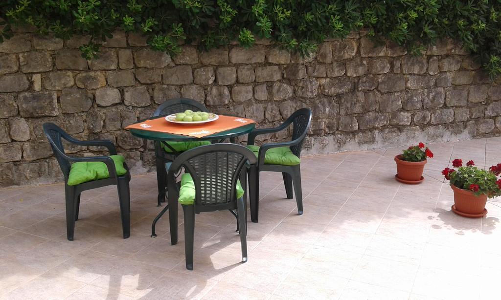 Apartment Adela Kotor Exteriör bild